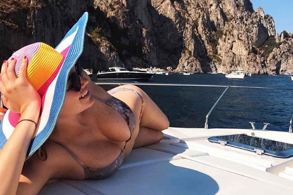 你看起來很貴,我可以和你玩嗎?