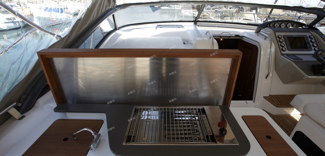 德國(guó)巴伐利亞46尺運(yùn)動(dòng)游艇 德國(guó)巴伐利亞46尺運(yùn)動(dòng)游艇